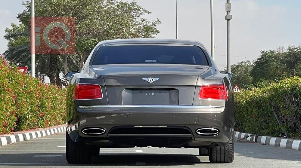 بێنتلی فلاینگ سپور